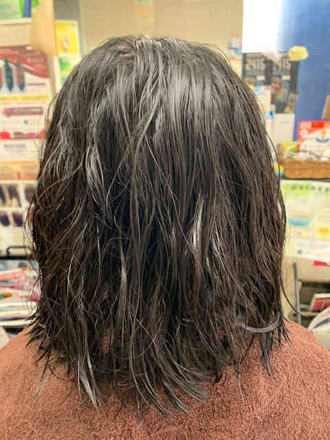 マレーア・レナータ縮毛矯正：ビフォー