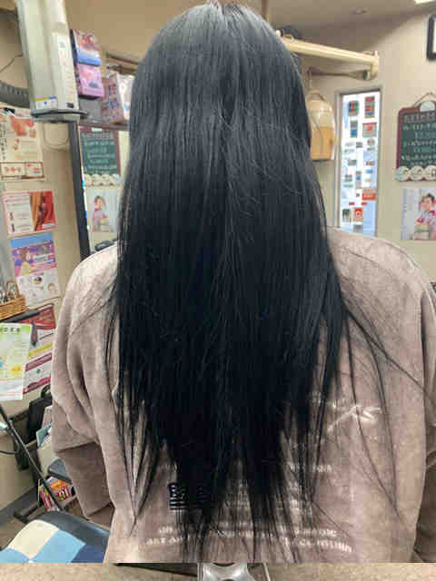 マレーア・レナータ縮毛矯正：ビフォー